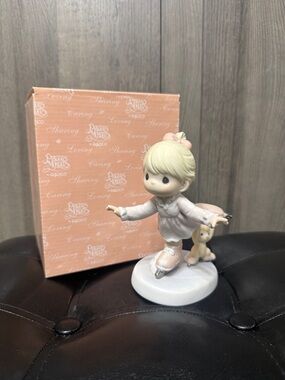 Precious Moments A Little Help Goes A Long Way Ice Skater Ceramic Figurine